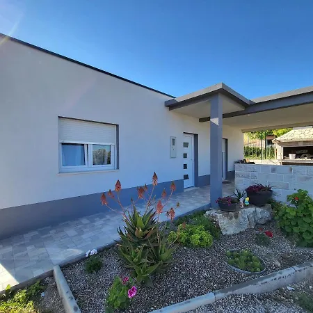 Dom wakacyjny Casa Bella With Private Pool