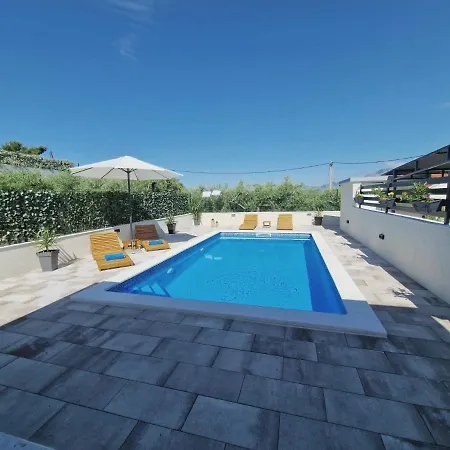 Casa Bella With Private Pool ספליט