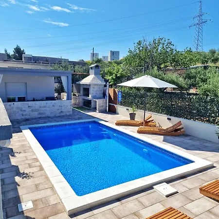 Casa Bella With Private Pool Dom wakacyjny Split