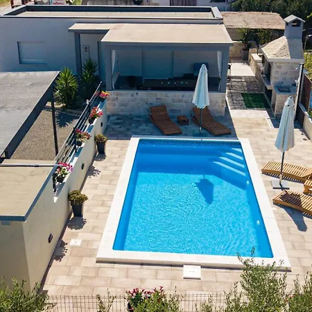 Dom wakacyjny Casa Bella With Private Pool *