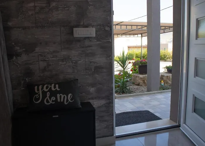 Holiday home Casa Bella With Private Pool Split