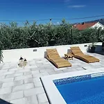 Nyaraló Casa Bella With Private Pool Split